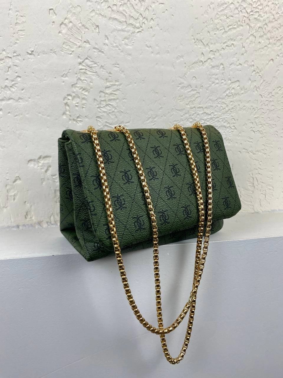 Yeşil Renk Zincir Detaylı Kol Çanta