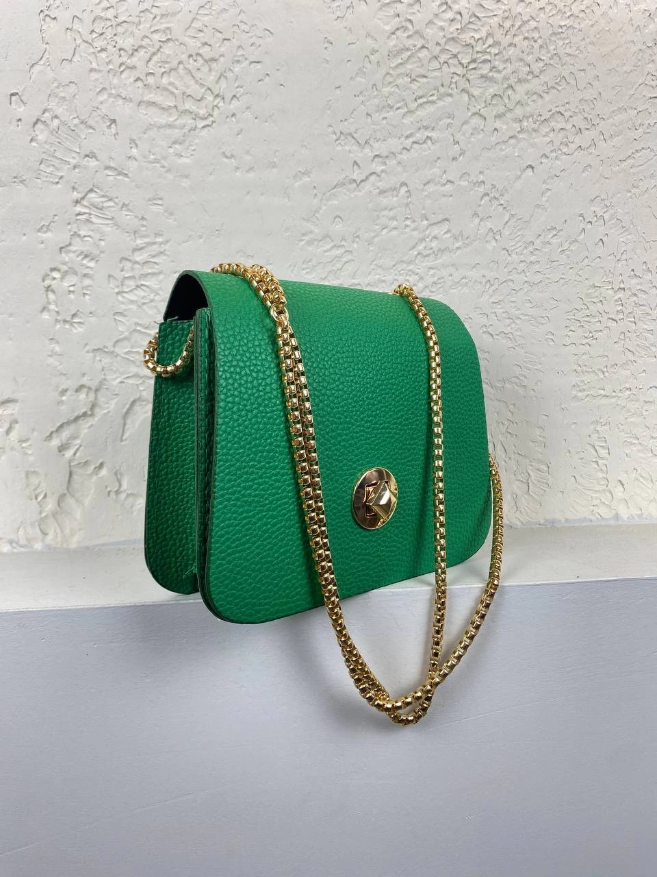 Yeşil Renk Zincirli Kalıp Kol Çanta