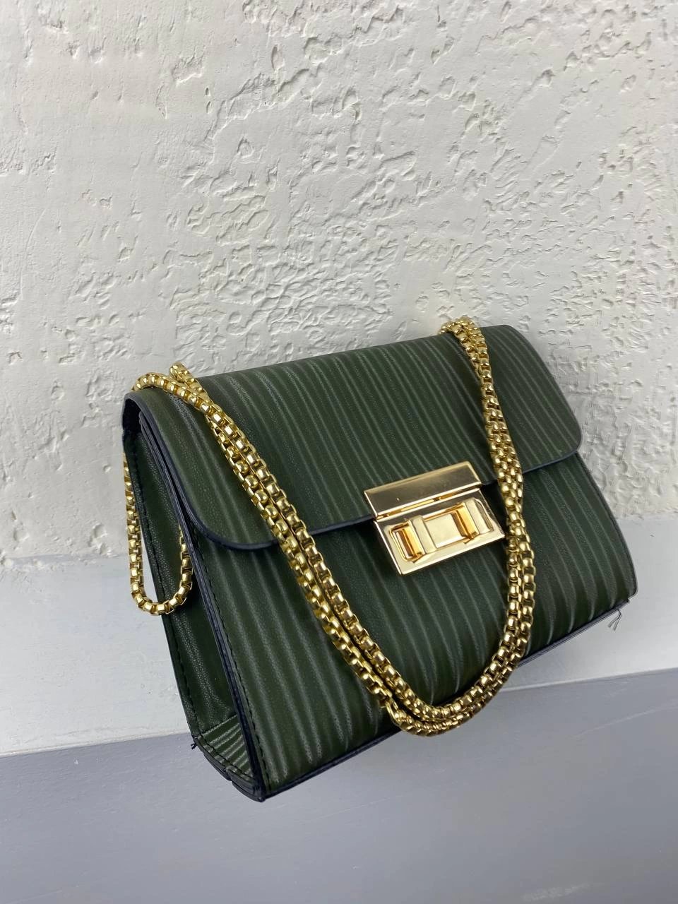 Yeşil Zincir Detaylı Çapraz Çanta