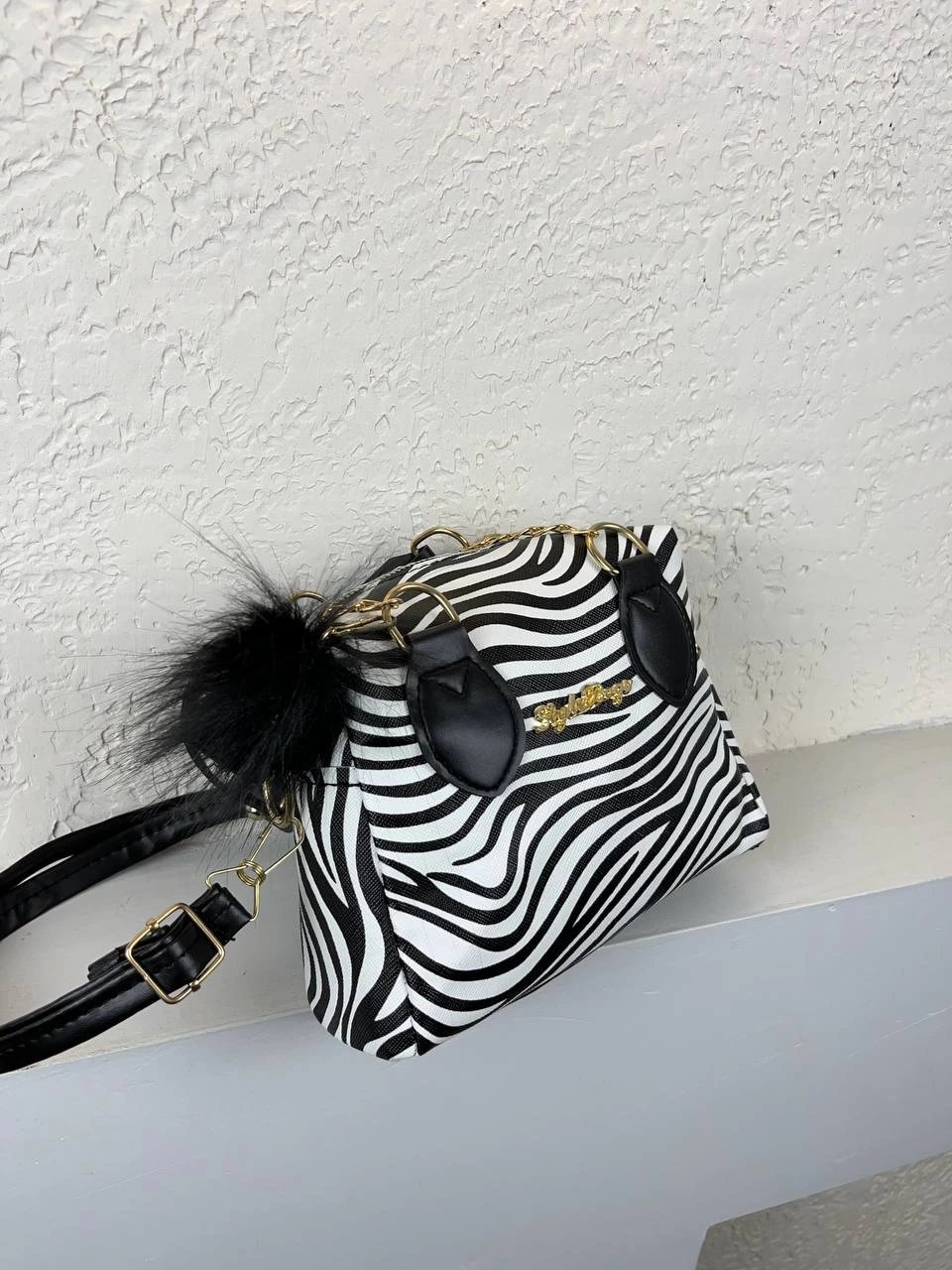 Zebra Ponponlu Çapraz Çanta CB8766