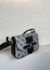 Siyah Gri Desenli Renk Tokalı Çanta CB9100
