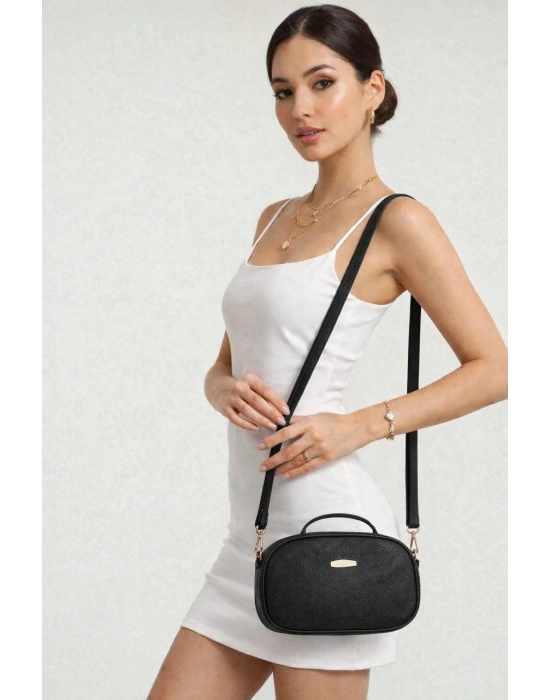 Siyah Renk 2 Bölme Lakos Çapraz Çanta CB37373