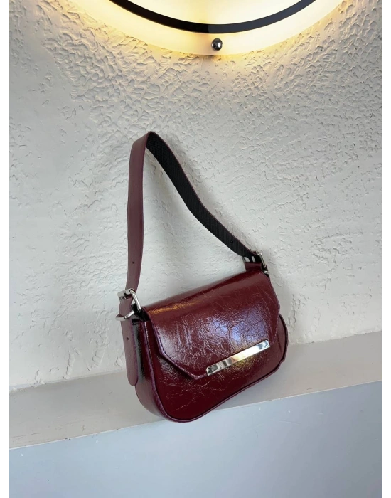 Bordo Renk Önü Metal Kalıp Çanta CB8459