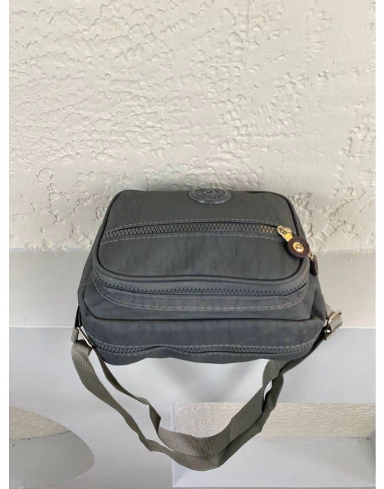 Gri Renk 3 Bölmeli Krinkıl Çapraz Çanta CB5279