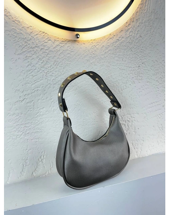 Gümüş Gri Renk Lakos Deri Baget Çanta CB7171