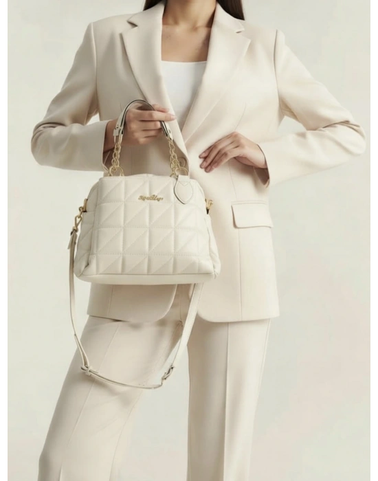 Krem Renk Ponpon hediyeli Zincirli Çapraz Çanta CB7826