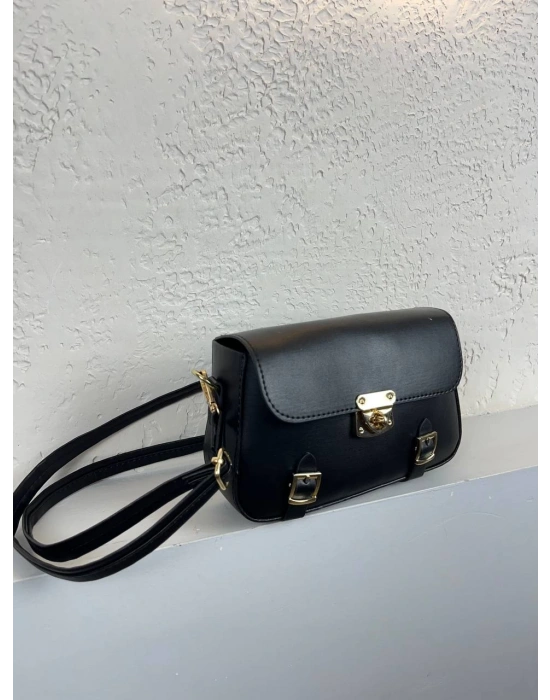 Siyah Renk Önü Kemerli Çanta CB7463