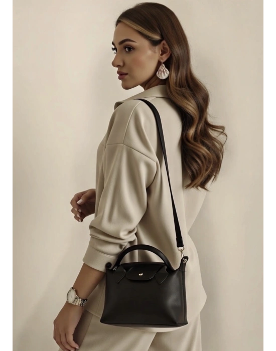 Siyah Sap Siyah Renk Çapraz Çanta CB08922