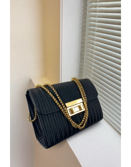 Siyah Zincir Detaylı Çapraz Çanta CB9103