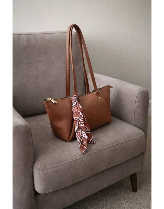 Taba Renk Lakos Fularlı Çanta CB72911