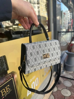 Gri Renk Kalıp Kilitli Çanta CB09141