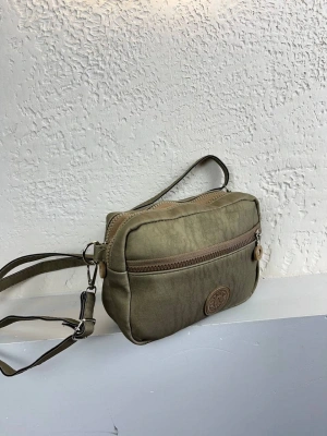 Açık Yeşil 3 Bölme Krinkıl Çanta CB1468