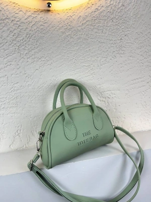 Açık Yeşil Renk Tote Lakos Deri Çanta CB9256