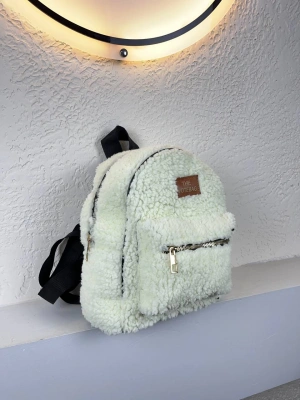 Beyaz Peluş Sırt Çanta CB8527
