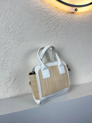 Beyaz  Renk Önü Hasır Kalite Çanta CB8272