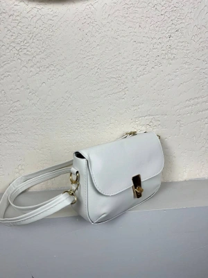 Beyaz Renk Yeni Çanta CB8714