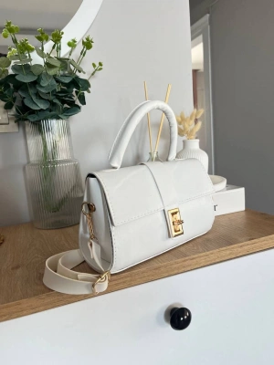 Beyaz Renk YENİ Çanta SARE2025