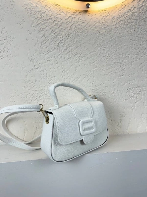 Beyaz Renk YENİ SEZON Kalıp Çanta CB0413