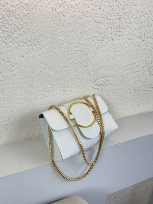 Beyaz Zincir Detay Çanta CB7638