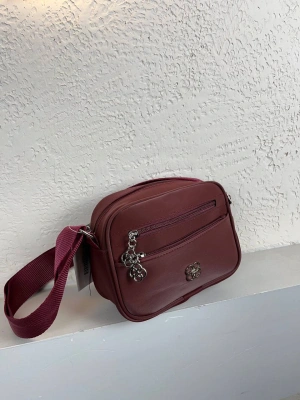 Bordo Renk 3 Bölme Çapraz Çanta CB29141