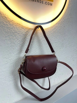 Bordo Renk Düğmeli Çapraz Çanta CB98422