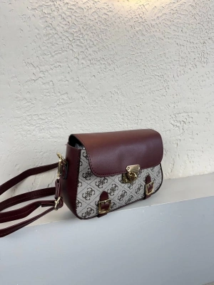 Bordo Renk Önü Kemerli Çanta CB0691