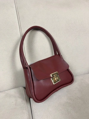 Bordo Renk Önü Kilit Kalite Çanta CB90901