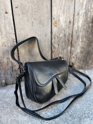 Düz Siyah Fiyonk Çanta CB8913