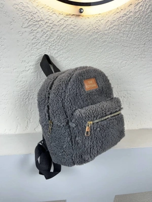 Gri Peluş Sırt Çanta CB8527