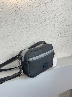 Gri 3 Bölme Krinkıl Çanta CB1468