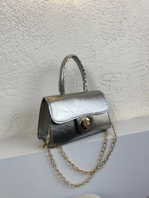 Gri Renk Kalıp Zincirli Çanta CB091487