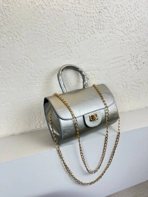 Gri Renk Kalıp Zincirli Çapraz Çanta CB8161