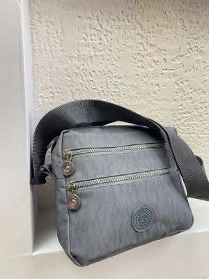 Gri Renk Krinkıl Kumaş Çanta CB8522