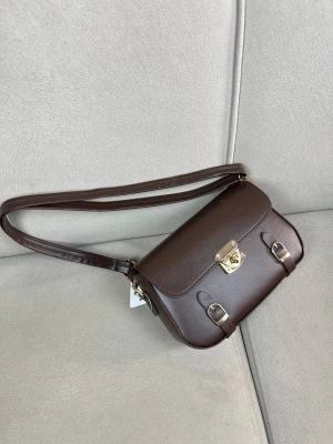 Kahve Renk Önü Kemerli Çanta CB7463