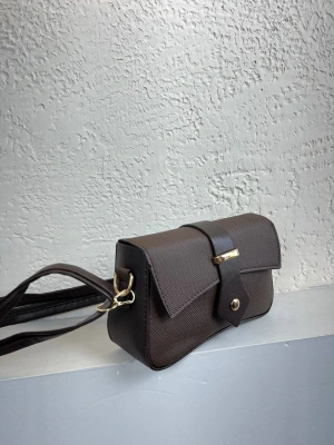 Kahve Renk Tokalı Çanta CB65446