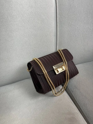 Kahve Zincir Detaylı Çapraz Çanta CB9103