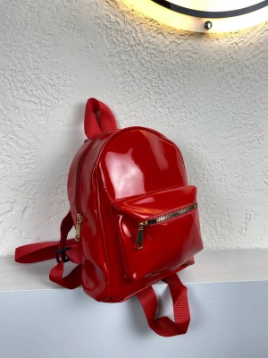 Kırmızı Rugan Sırt Çanta