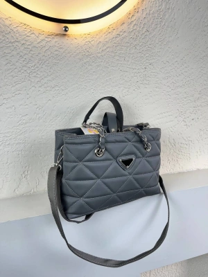 Koyu Gri Renk Kapitone 2 Bölme Kalite Çanta CB8143