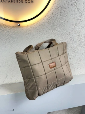 Koyu Vizon Renk Büyük Boy Kampanyalı Paraşüt Kol Çanta CB96278