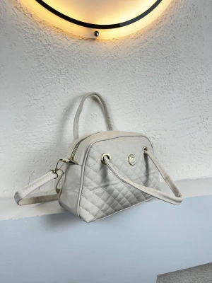 Krem Kapitone Çanta CB8911