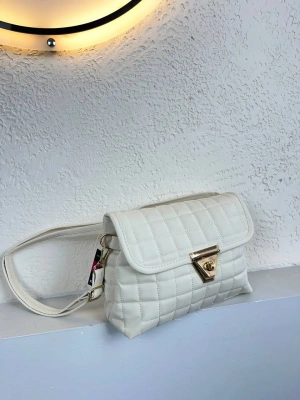 Krem Renk 2 Bölme Kapitone Çanta CB89114