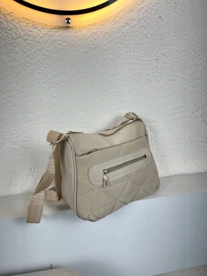 Krem Renk 3 Bölme Çapraz Çanta CB2578