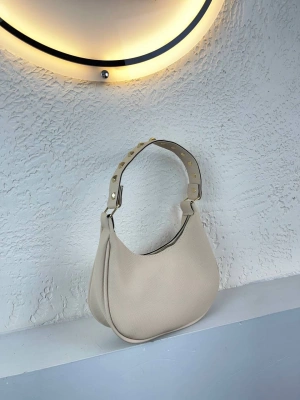 Krem Renk Lakos Deri Baget Çanta CB7171