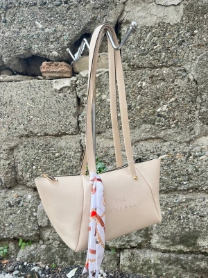 Krem Renk Lakos Fularlı Çanta CB72911