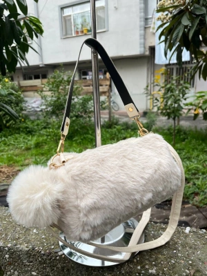 Krem  Renk PONPON PELUŞLU Çanta CB82191