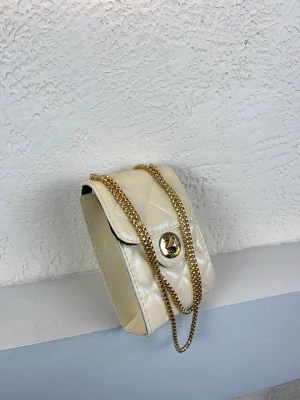 Krem Renk YENİ ZİNCİRLİ Çanta CB6814