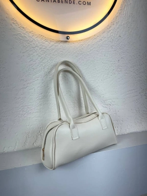 Krem Renk Yumuşak Deri Kol Çanta CB1341