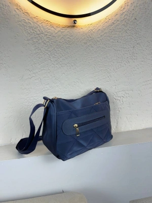 Lacivert Renk 3 Bölme Çapraz Çanta CB2578