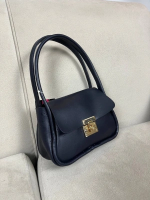 Lacivert Renk Önü Kilit Kalite Çanta CB90901