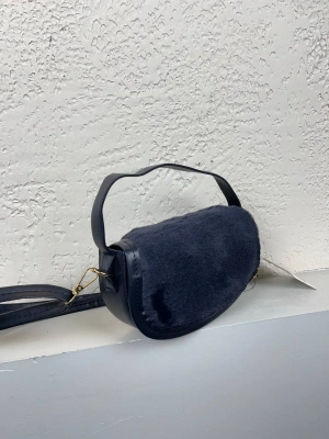 Lacivert Renk Peluş Çanta CB90913